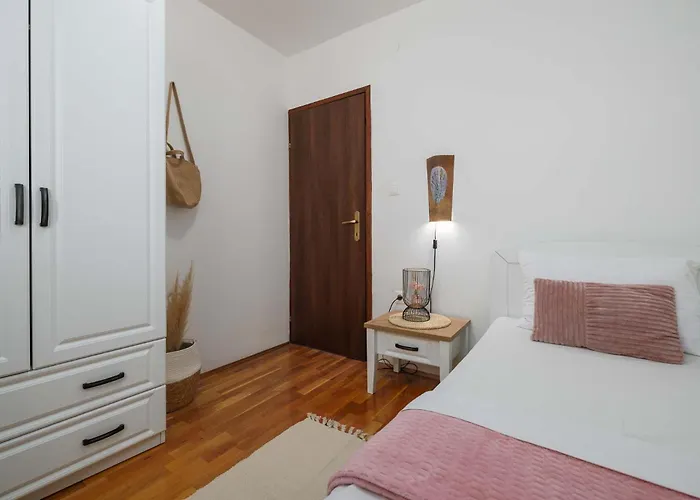 Apartment Marina *