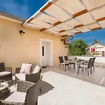 Marina Daire
