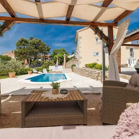 Marina Apartment *