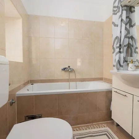 Marina Apartman Kornić